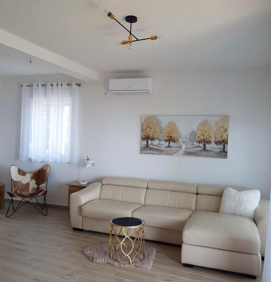 Apartmani Tin Стариград-Пакленица Екстериор снимка
