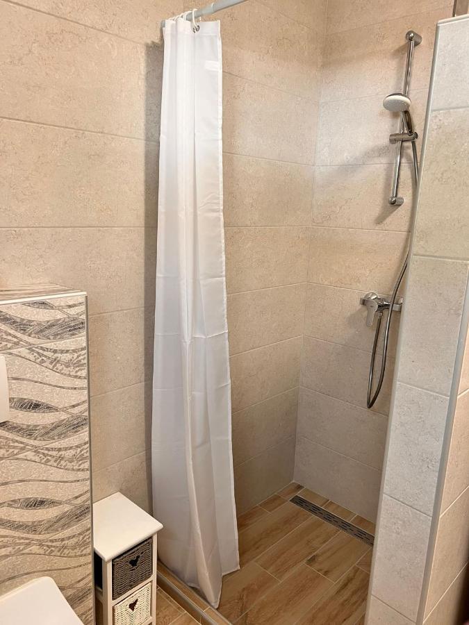 Apartmani Tin Стариград-Пакленица Екстериор снимка